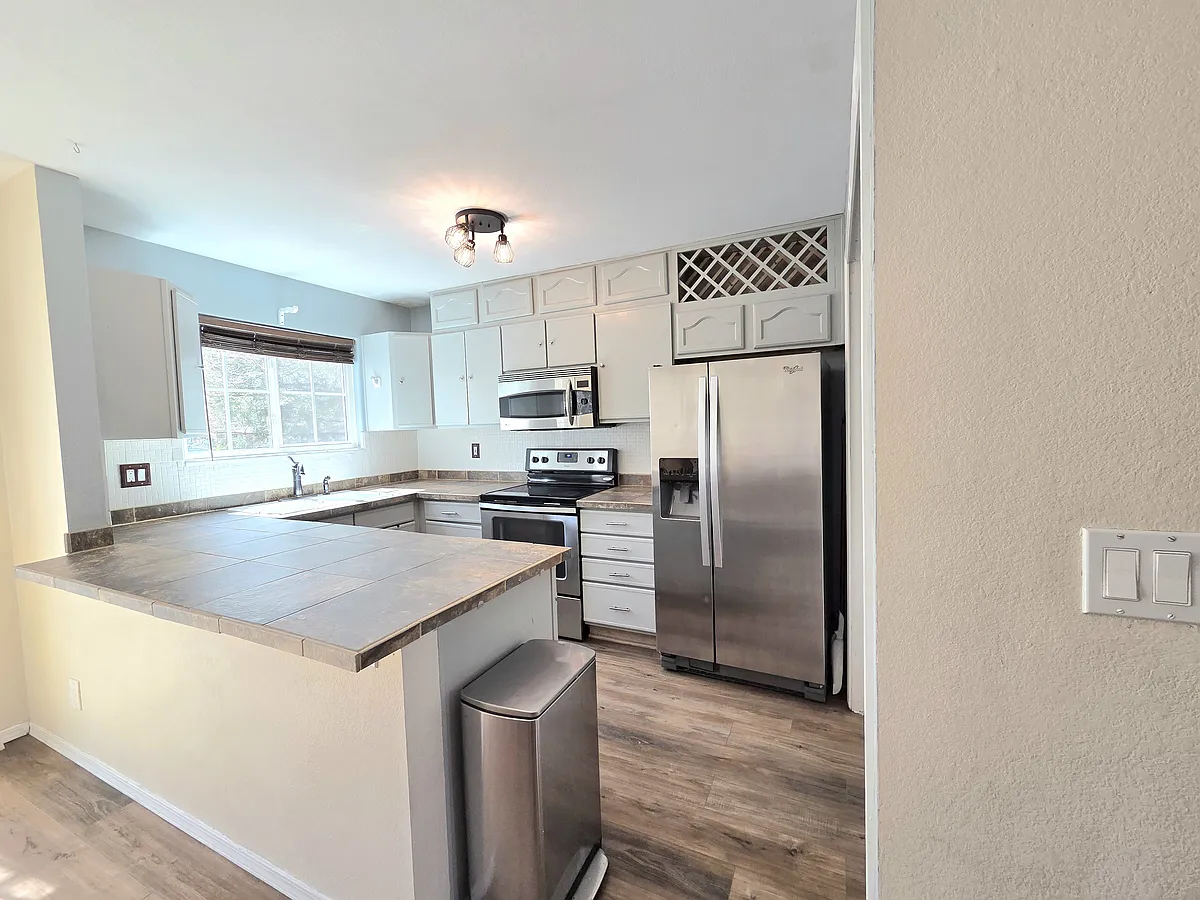 Building Photo - 6158 Colony Cir