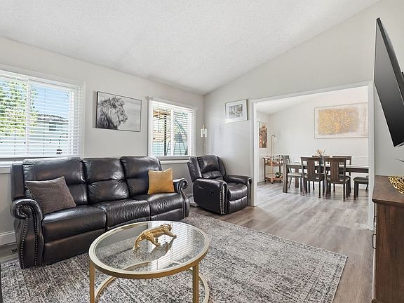 5th image of 3895 Clipper Dr