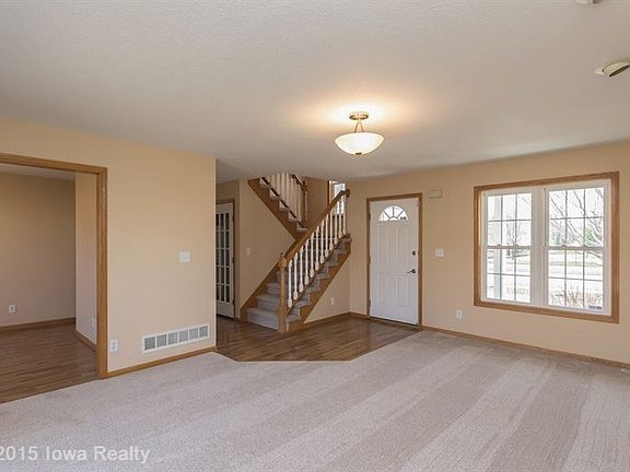 3rd image of 3303 SW Westwood St