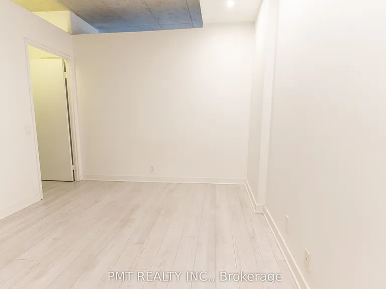36 Charlotte St #401 — Photo 8