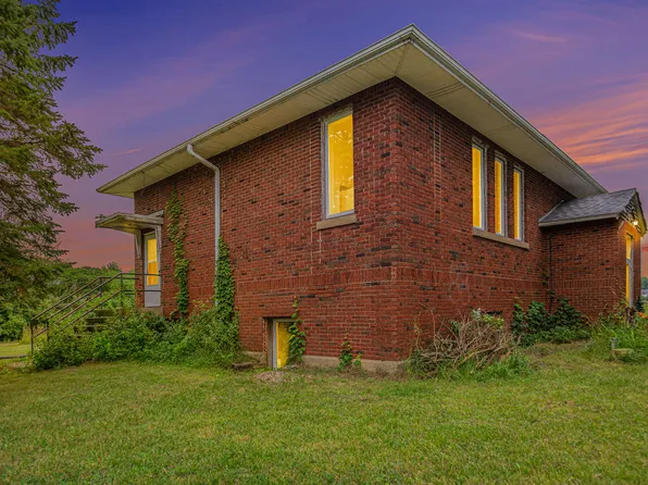 6477 Clymer Rd, Coloma, MI 49038