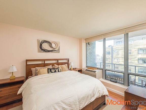 5th image of 4815 11th St APT 6D