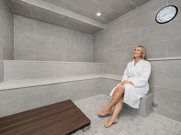 2nd image of 1247 Albany Ave #608