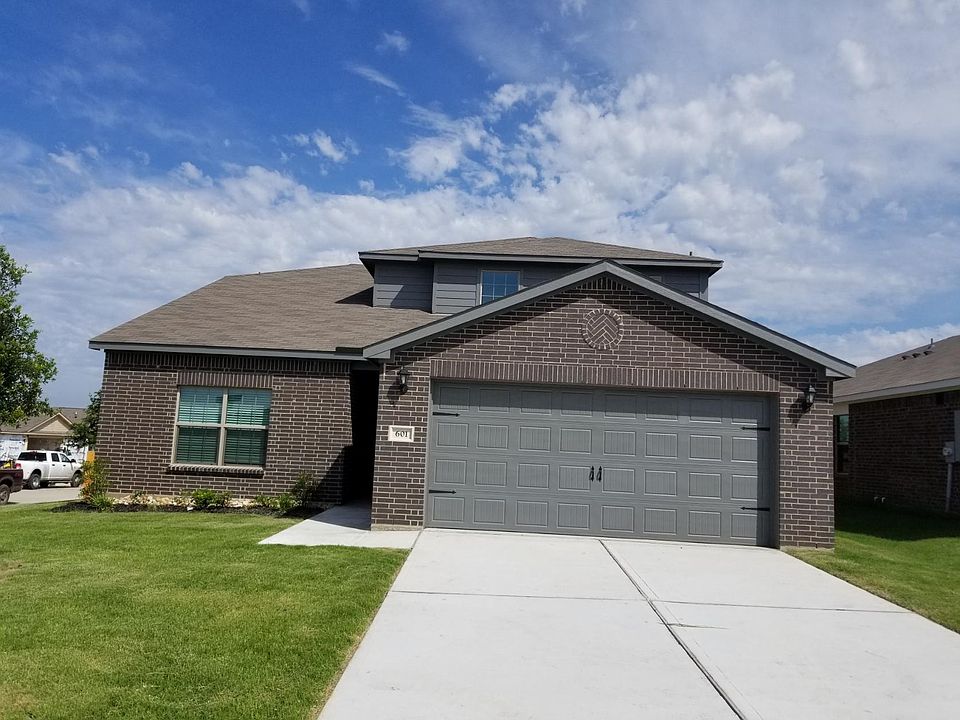 1st image of 601 Aqueduct Dr