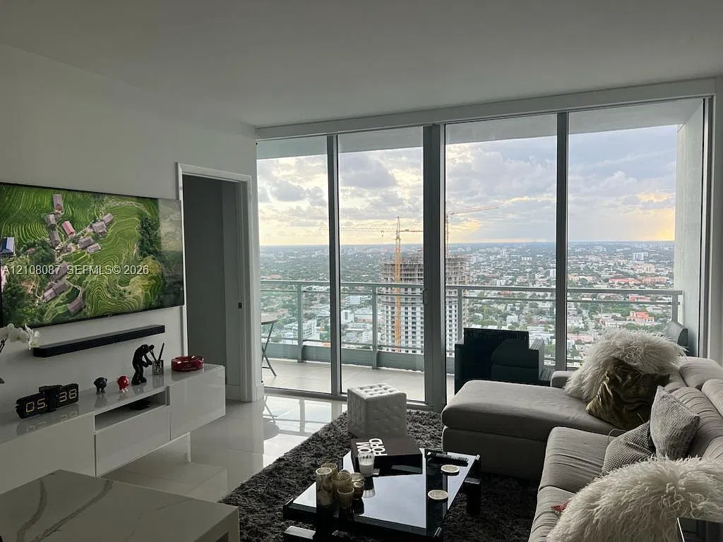Mint Condo — Photo 3