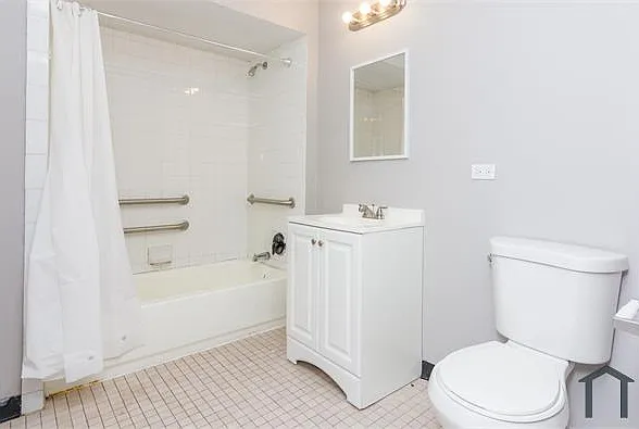 428 W Normal Pkwy #A — Photo 4