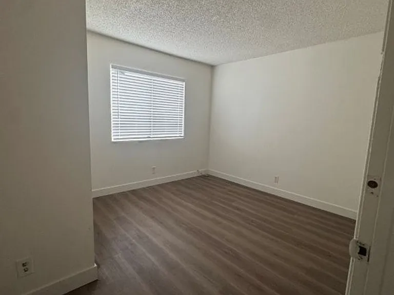 Three Gardens, 14133 Sylvan St. — Photo 17