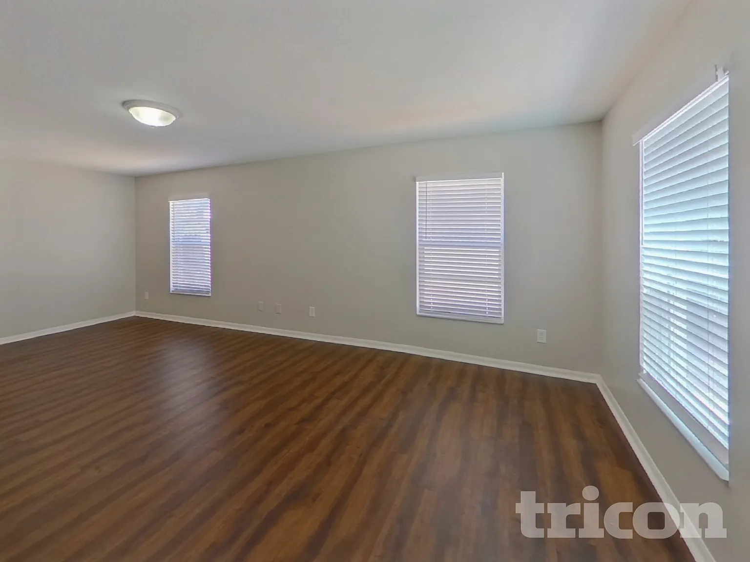 1002 E 108Th Avenue Tampa FL — Photo 3