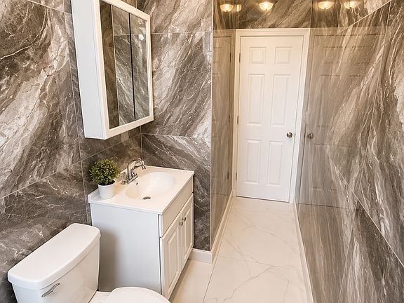 4th image of 139 N 11th St #1R