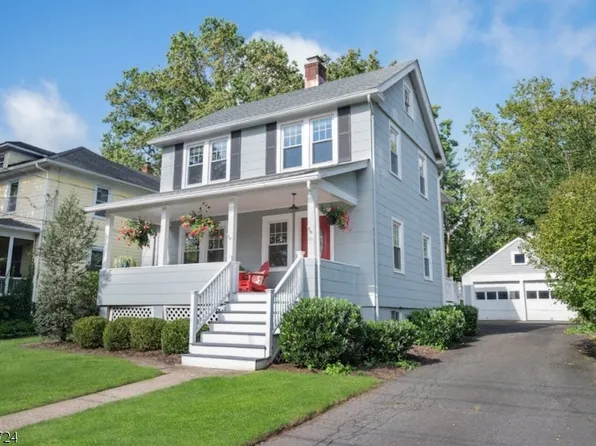 35 Hedges Ave, Chatham Boro, NJ 07928