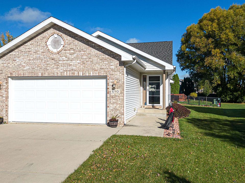 1st image of 690 Ruxton Ridge Dr