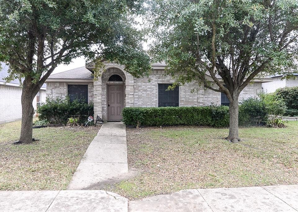 1st image of 2824 Saint Martin Dr