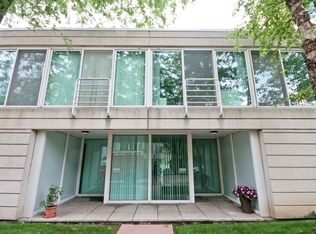 2528 Wellington Ct, Evanston, IL 60201