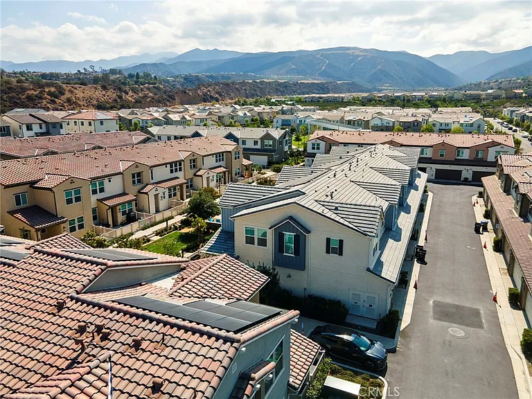 3959 Lavine Way — Photo 34