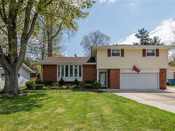 4th image of 5031 Devon Dr