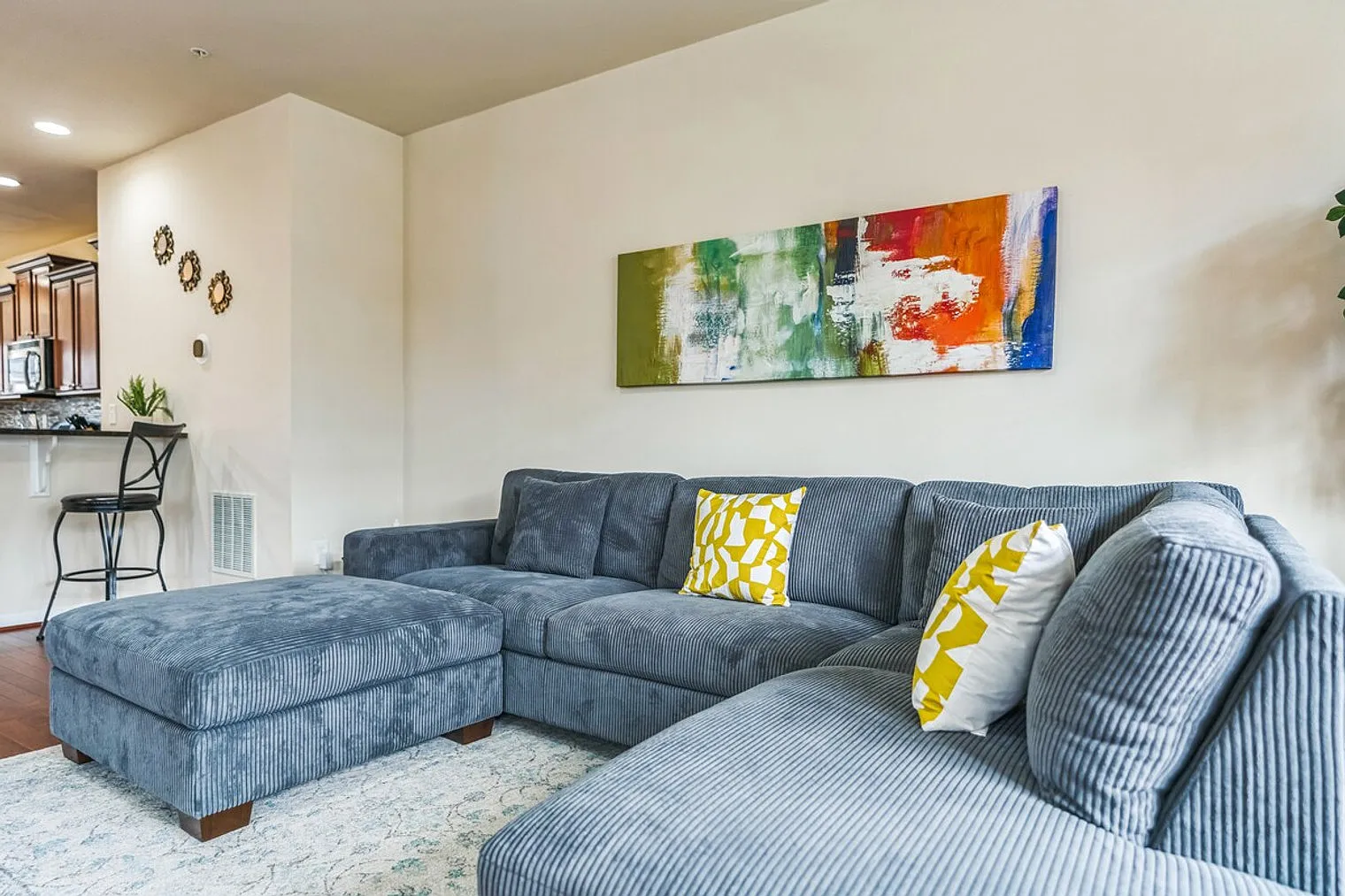 4 bed, 3.5 bath, $11,897 — Photo 4