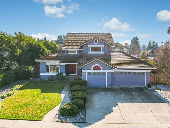 2nd image of 372 Stonewood Drive