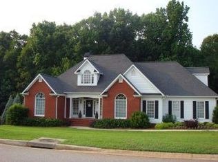 1121 Ridgefield Dr, Bishop, GA 30621