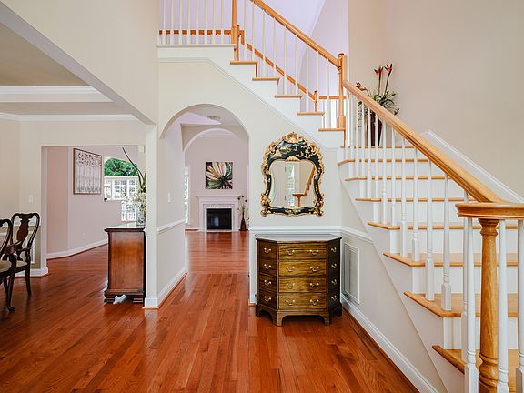 3rd image of 3021 Glenwood Dr