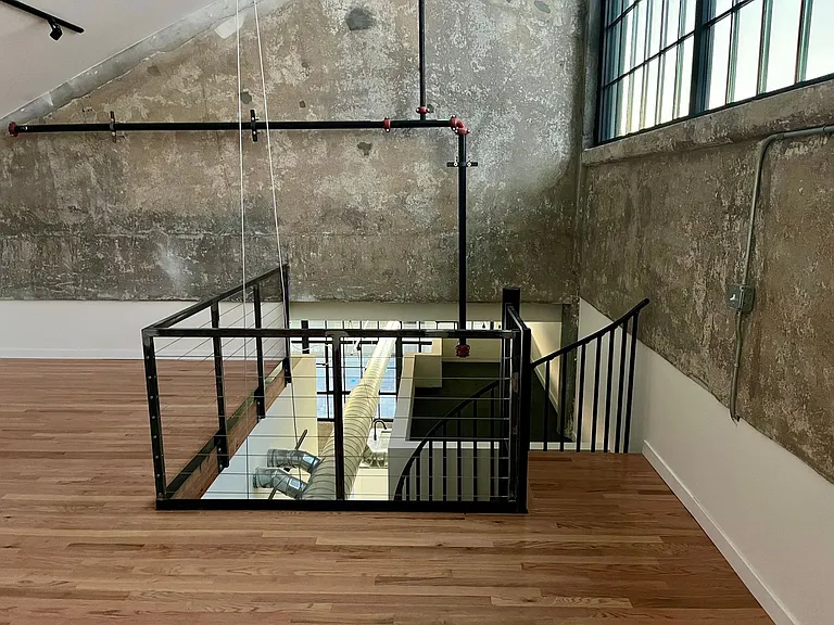 2327 Texas Ave — Photo 31