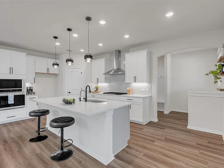 201 Bella Luna Way — Photo 10