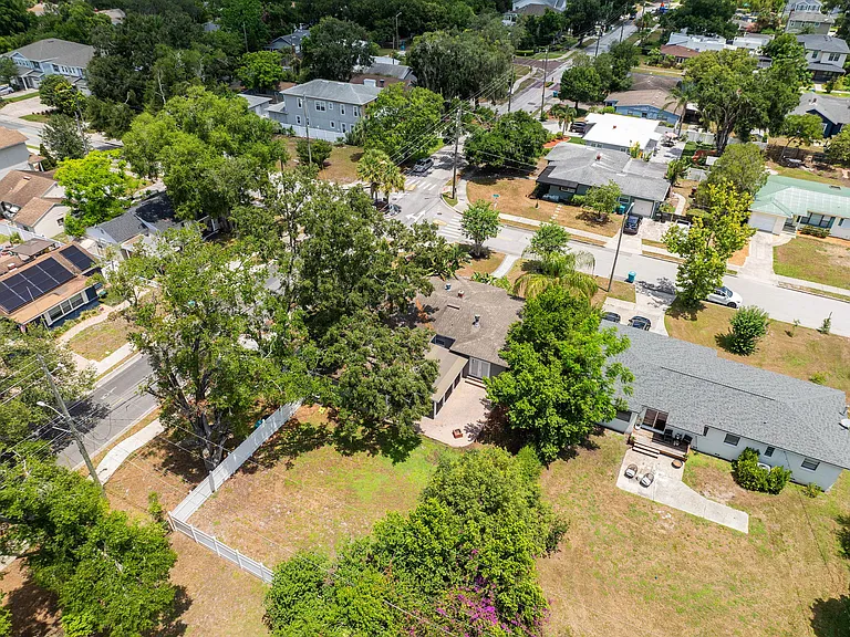 400 E Grant St — Photo 46