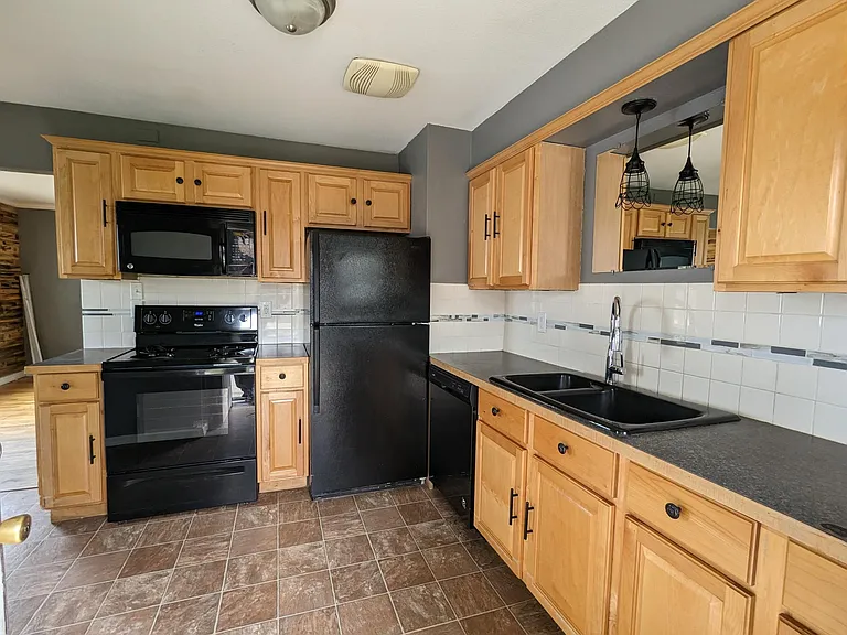 3320 E 19th Ave — Photo 13