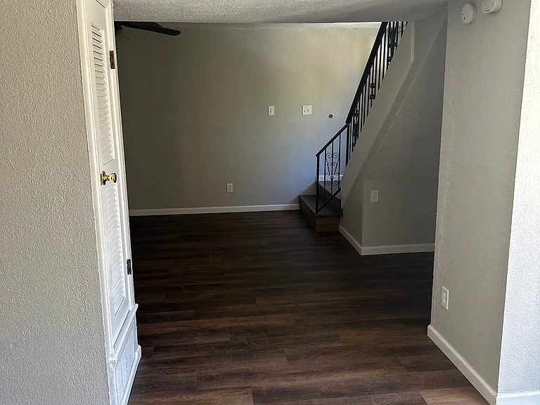 11201 Campestre Ln #B — Photo 11