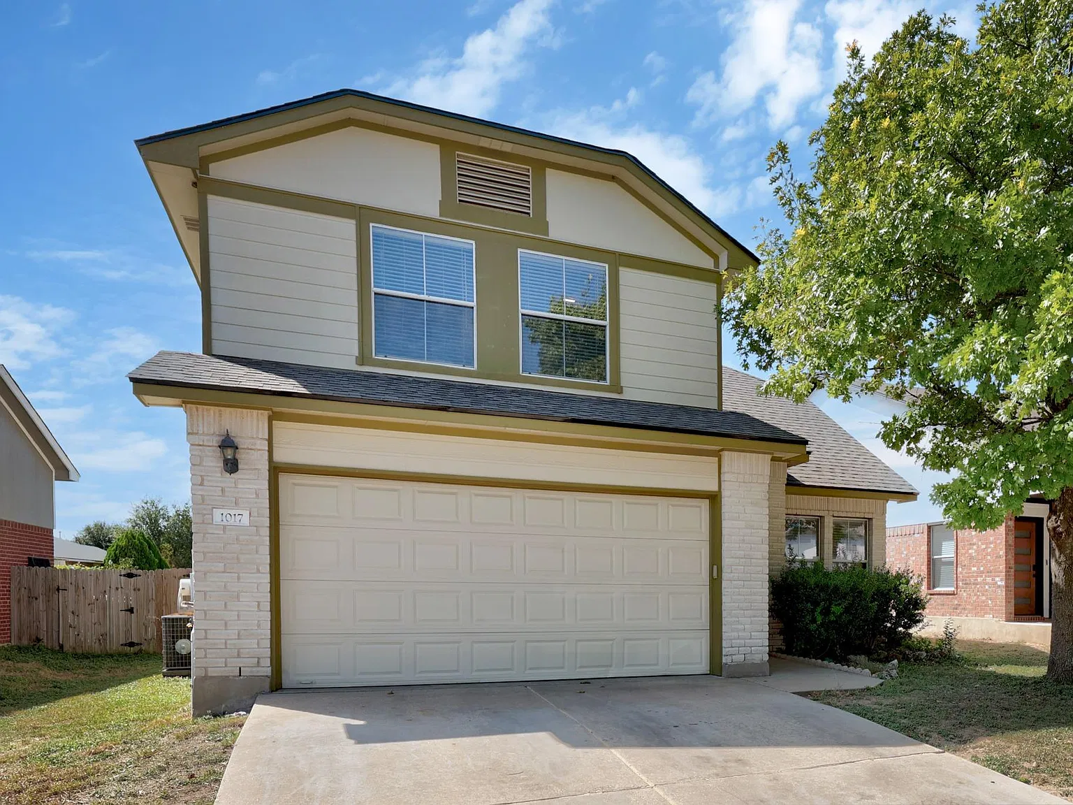 3 bed, 2.5 bath, 1736 sqft, $1,950 — Photo 4