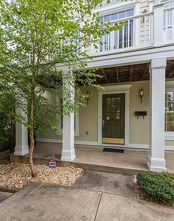 2nd image of 206 Hart Mews