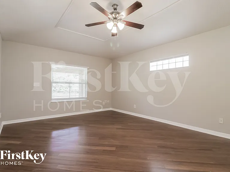 660 Wild Flower St — Photo 8