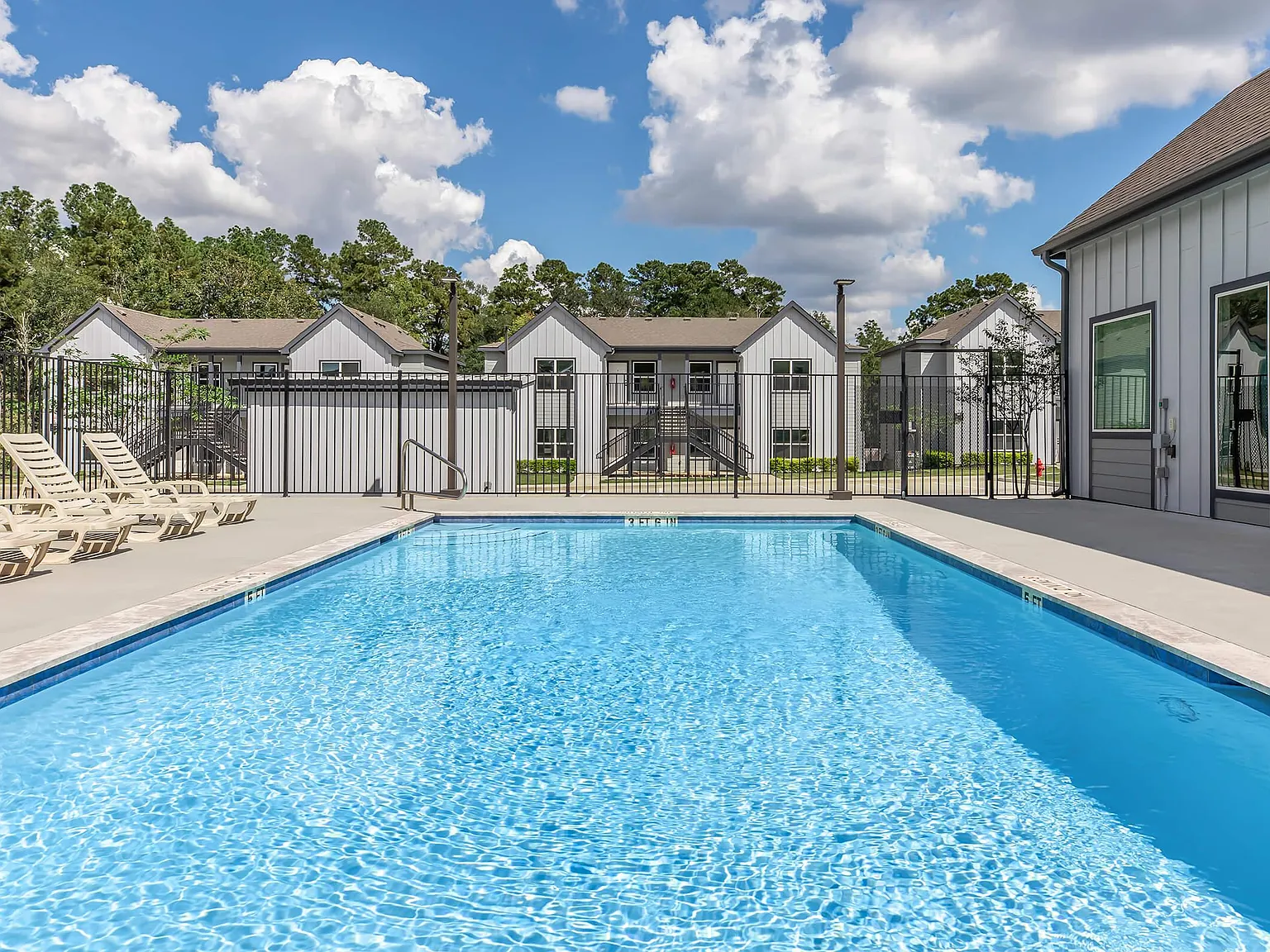 Argo Pointe Apartments — Photo 1