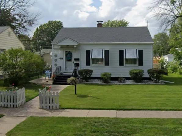 2135 S 12th St, Burlington, IA 52601