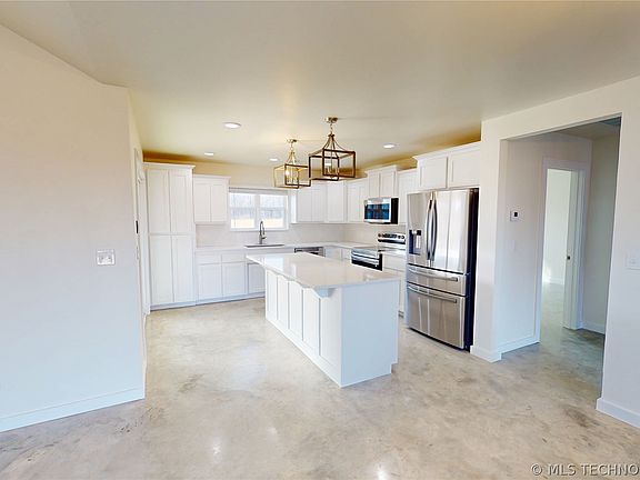 5th image of 11767 Xander Ln