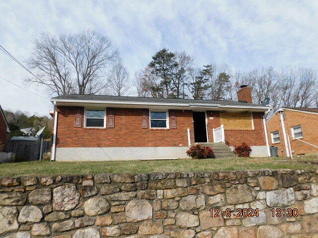 1st image of 922 Hartsook Blvd SE