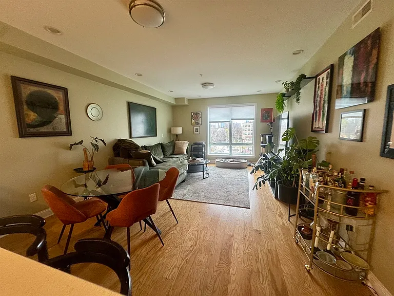 15 Guild St #205 — Photo 10
