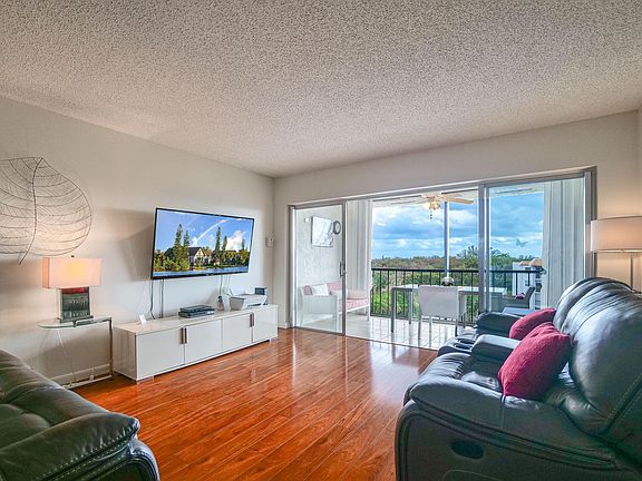 4th image of 3930 Inverrary Boulevard #703-d