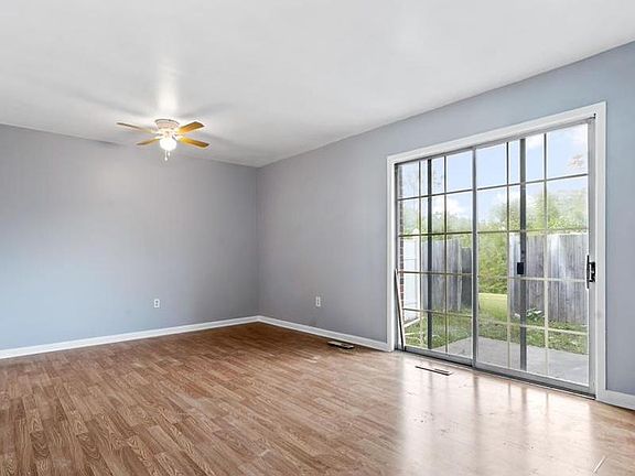 4th image of 5409 Meadowbrook Dr