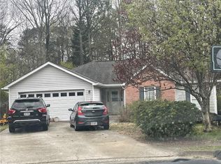 1116 Venice Cir, Lawrenceville, GA 30043