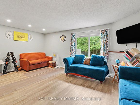 5th image of 1661 Heron Rd #3
