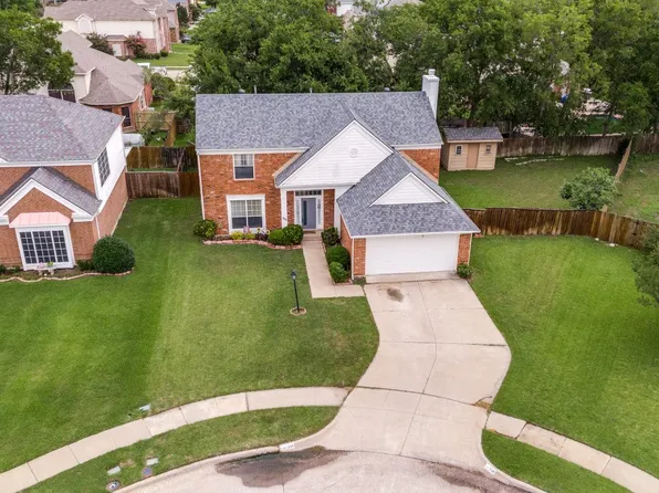 238 Browning Ln, Grand Prairie, TX 75052
