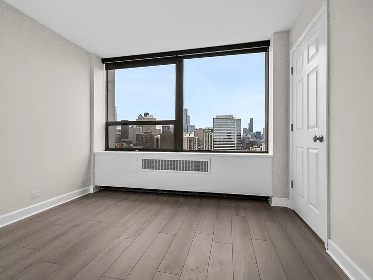 1360 N Sandburg Ter #2809 — Photo 11