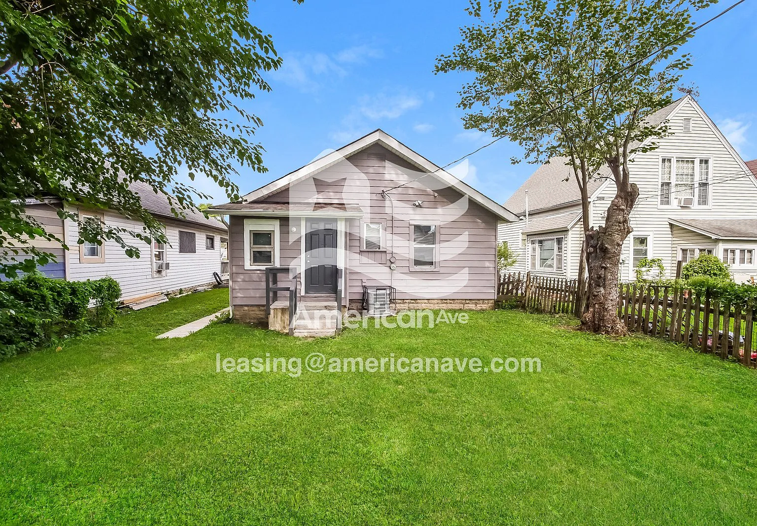 2 bed, 1.0 bath, 936 sqft, $1,147 — Photo 1