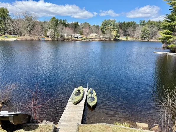 12 Oak Ln, Spencer, MA 01562
