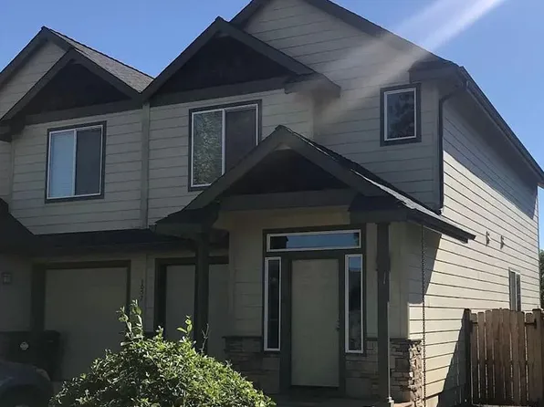 1057 NE Kayak Loop, Bend, OR 97701