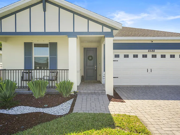 8588 Dahlia Cir — Photo 4