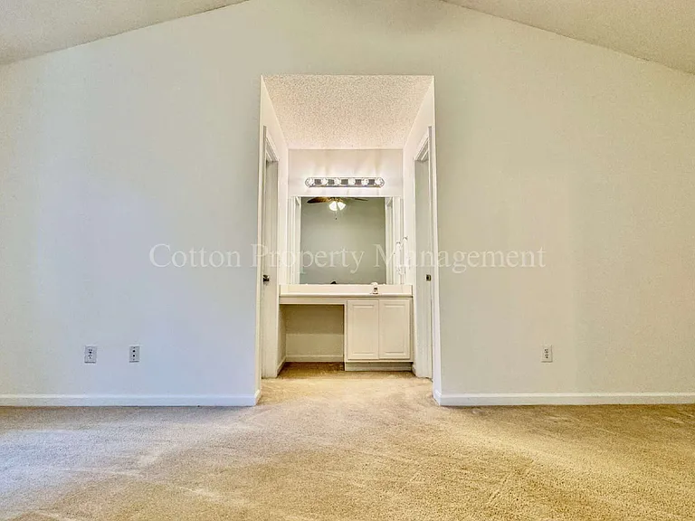 7408 Bluestone Ct — Photo 24