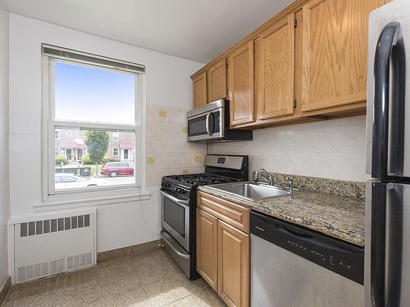 4th image of 1814 Burnett St #1