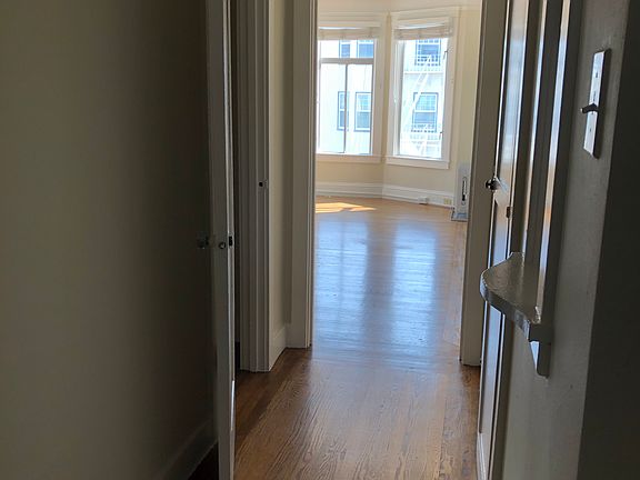 2nd image of 2410 Chestnut St APT 9