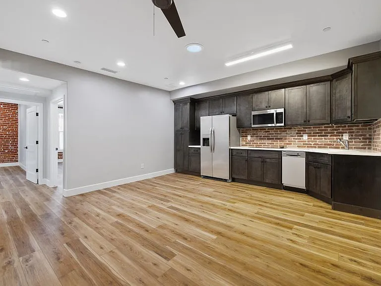 147 S K St #202 — Photo 3